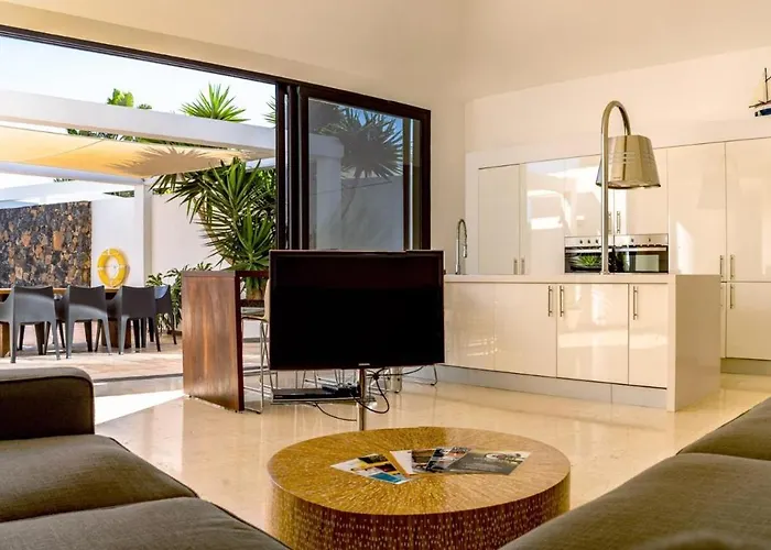 Villa Casa Paloma With Heated Pool In El Roque *