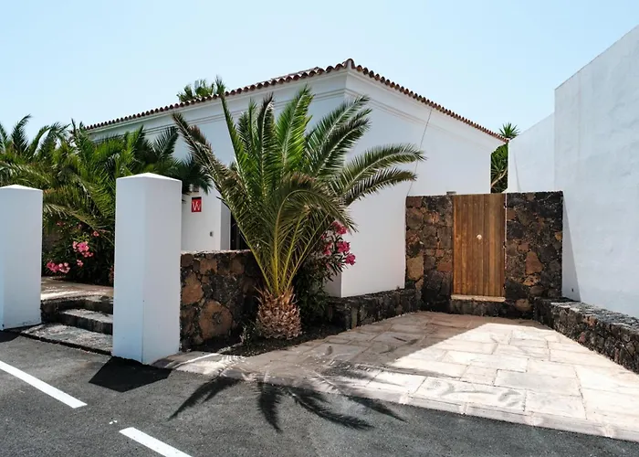 Villa Casa Paloma With Heated Pool In El Roque Cotillo
